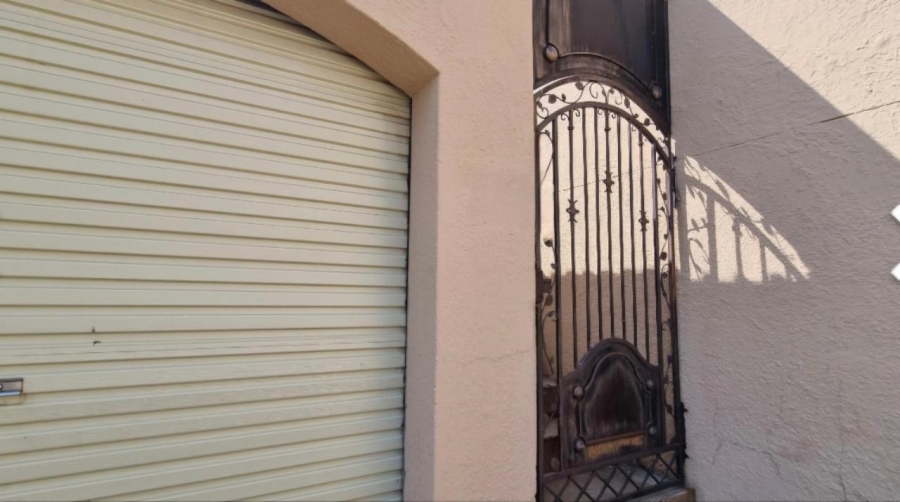 2 Bedroom Property for Sale in Heuwelsig Free State